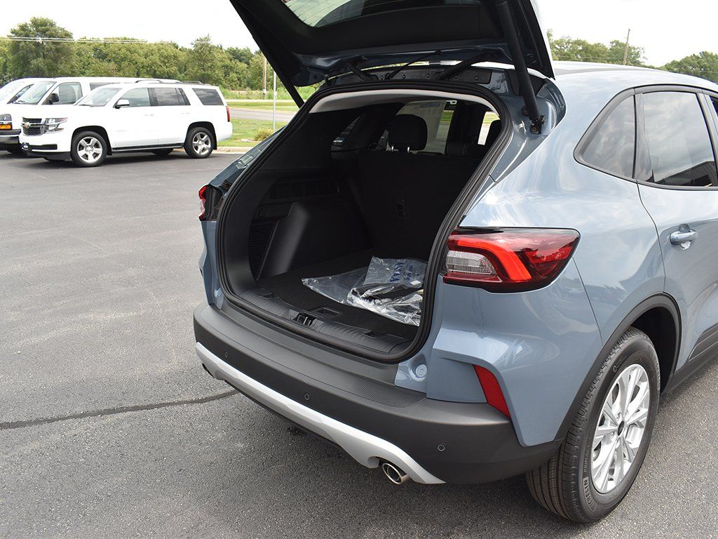 New 2025 Ford Escape - photo 27