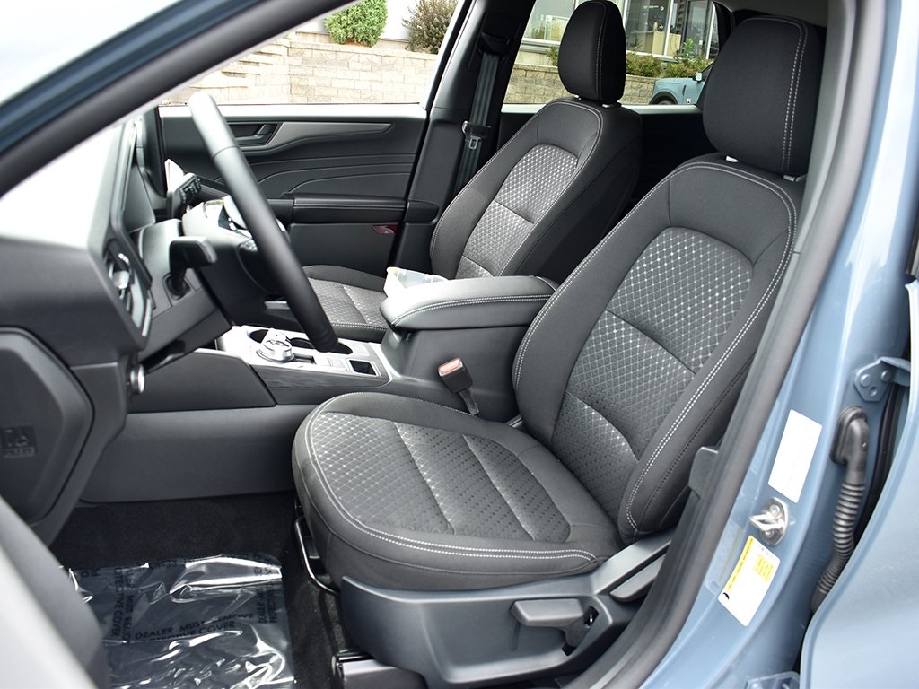 New 2025 Ford Escape - photo 7