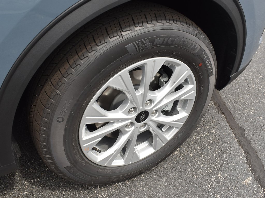 New 2025 Ford Escape - photo 11