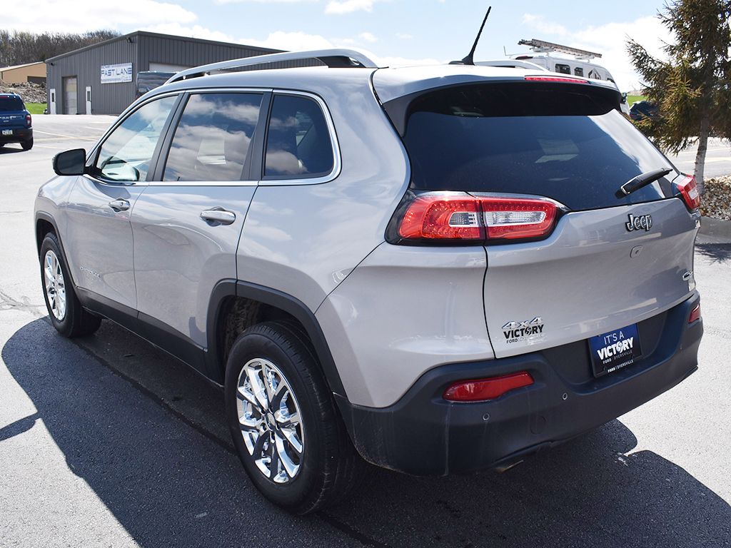 Used 2017 Jeep Cherokee - photo 17