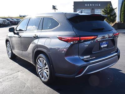 2022 Toyota Highlander AWD SUV for sale #CS570A - photo 2