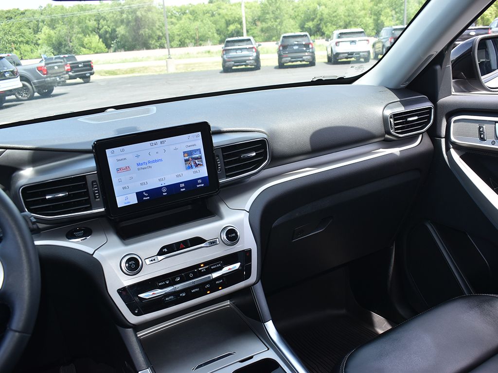 Used 2023 Ford Explorer - photo 13