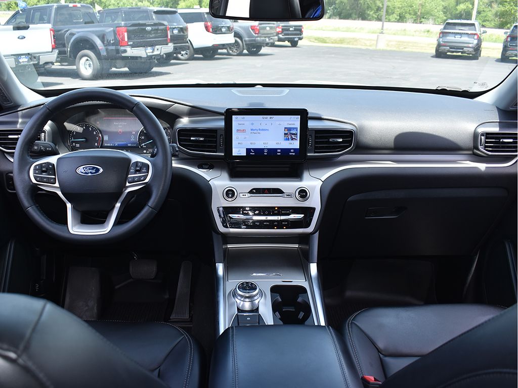 Used 2023 Ford Explorer - photo 5