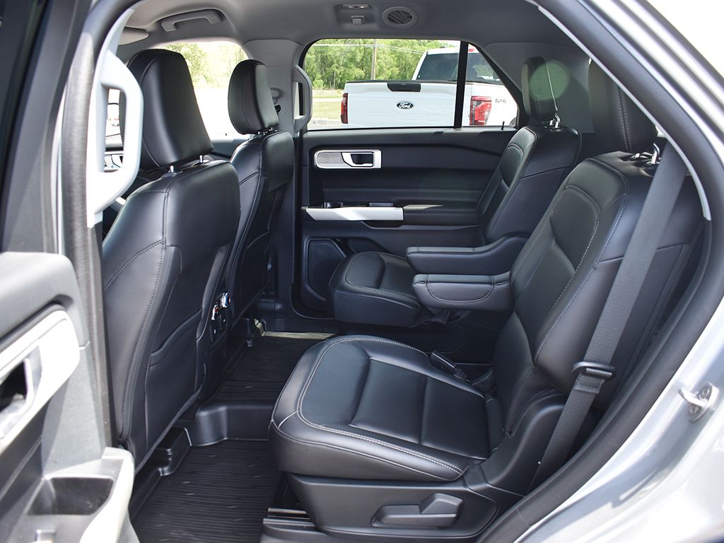 Used 2023 Ford Explorer - photo 7