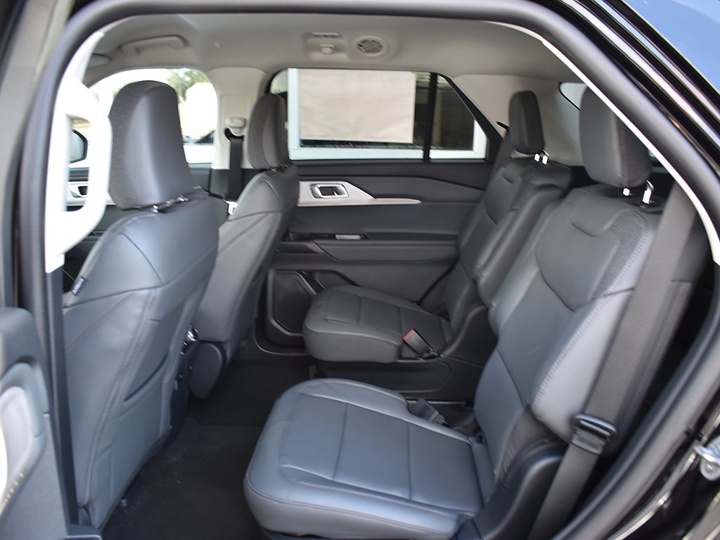 New 2026 Ford Explorer - photo 8