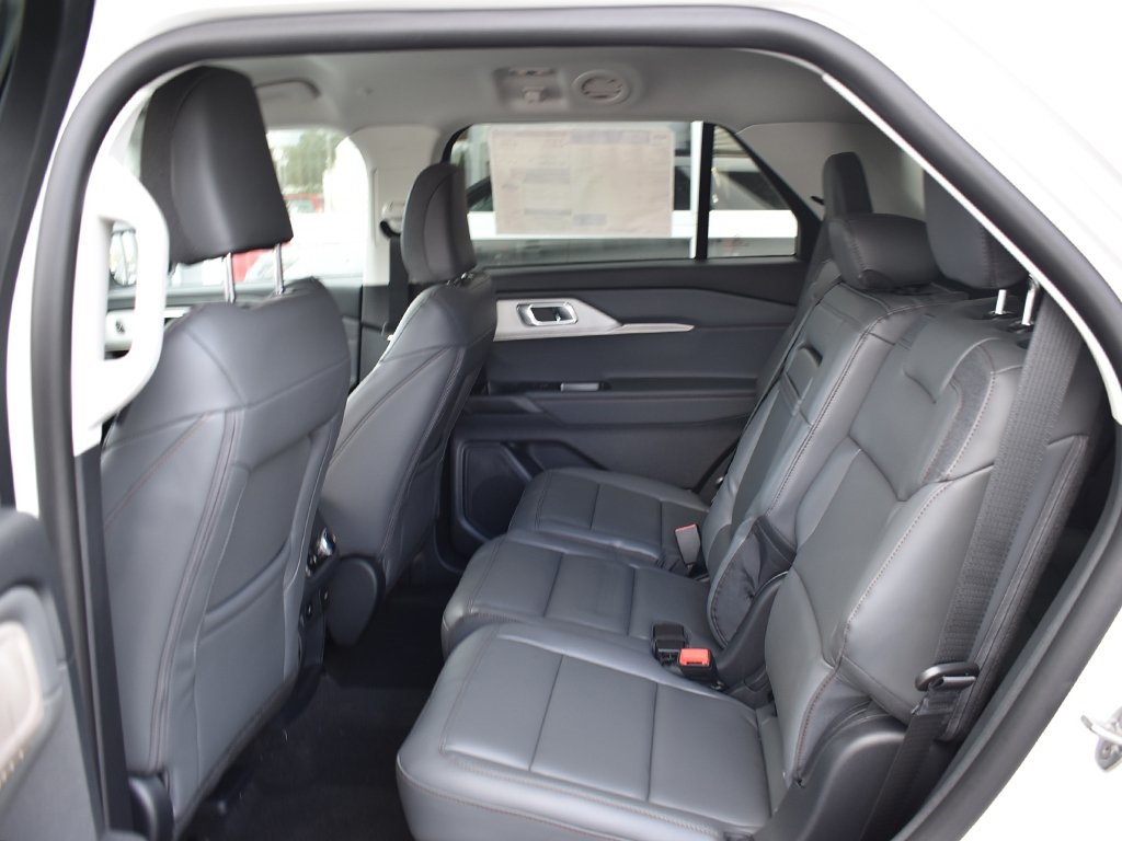 New 2026 Ford Explorer - photo 8