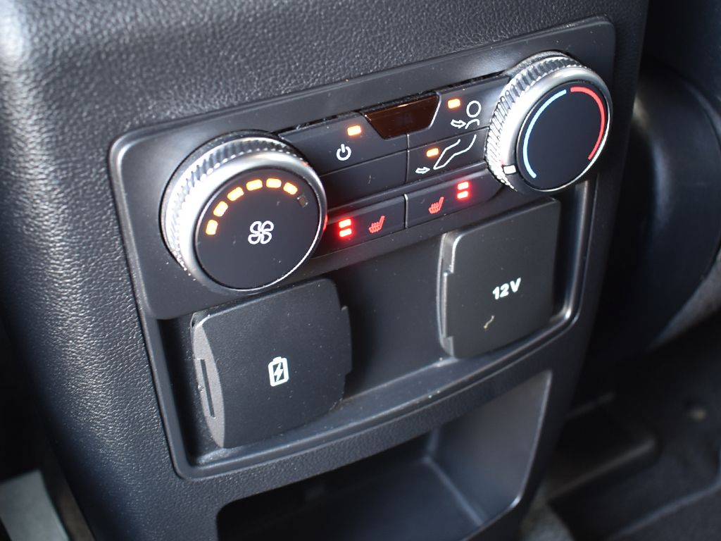 Used 2020 Ford Explorer - photo 16