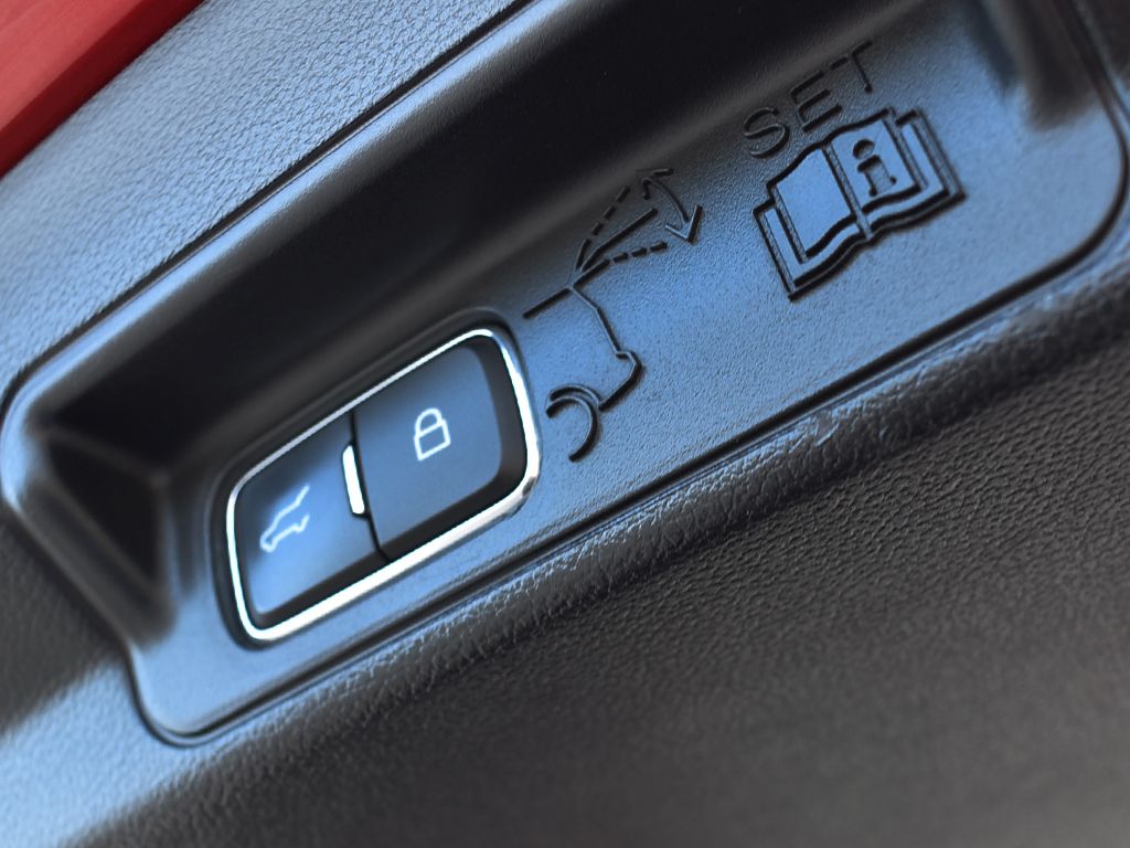 Used 2020 Ford Explorer - photo 19