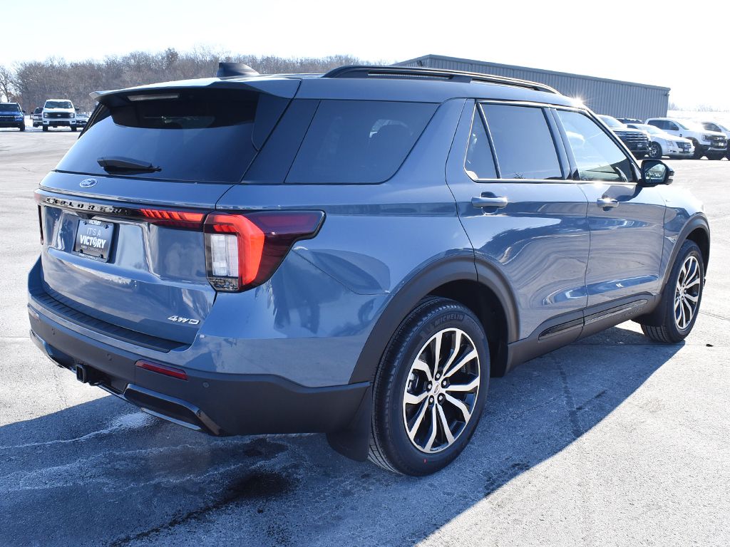 New 2026 Ford Explorer - photo 17