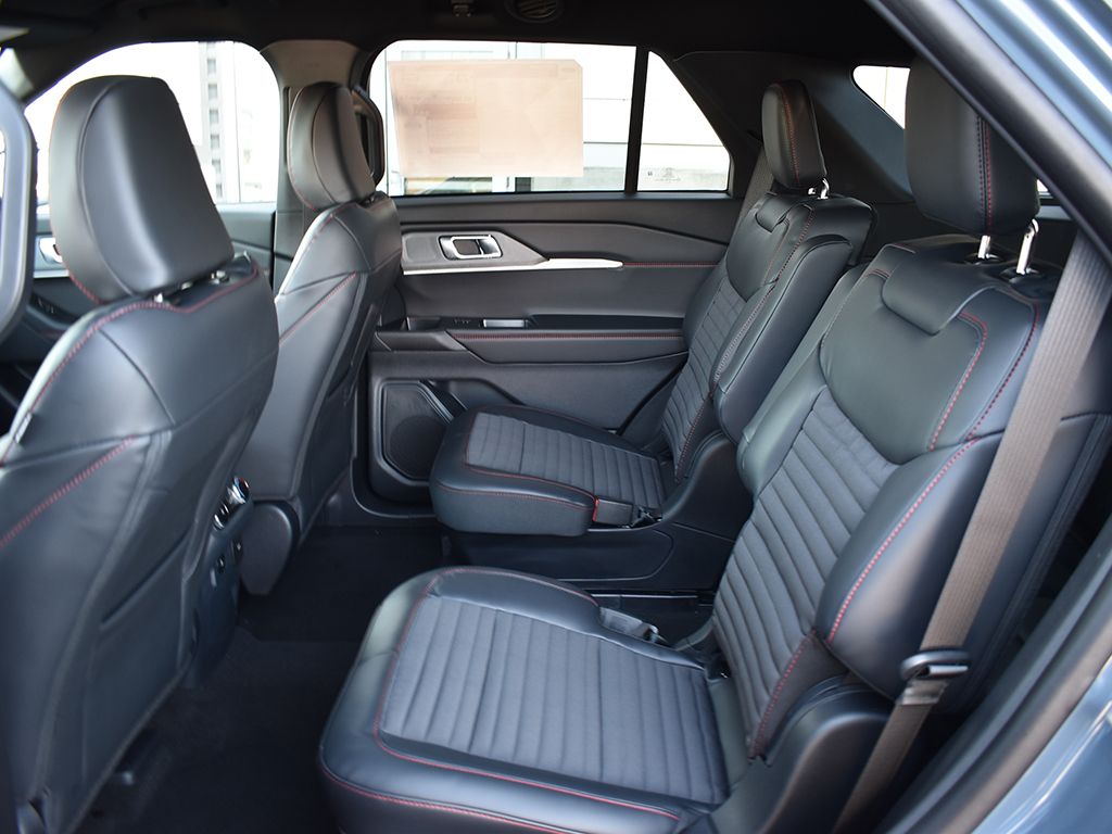 New 2026 Ford Explorer - photo 8