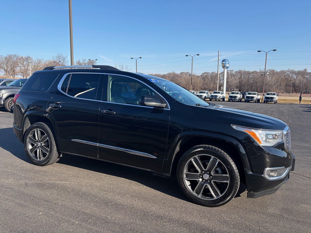 Used 2017 GMC Acadia - photo 5