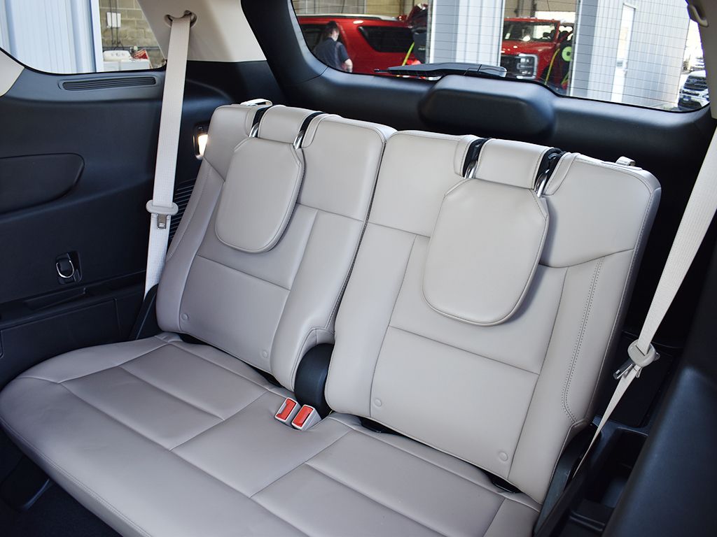 Used 2021 Ford Explorer - photo 8