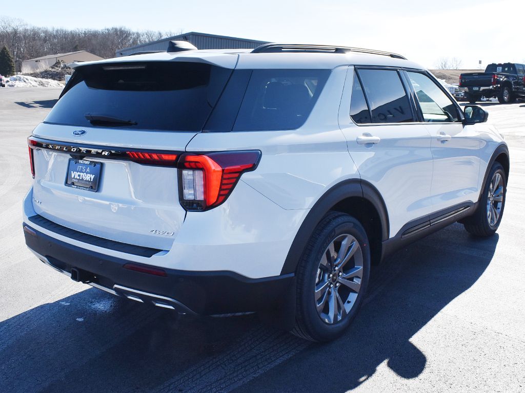 New 2026 Ford Explorer - photo 17