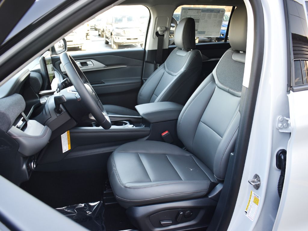 New 2026 Ford Explorer - photo 7