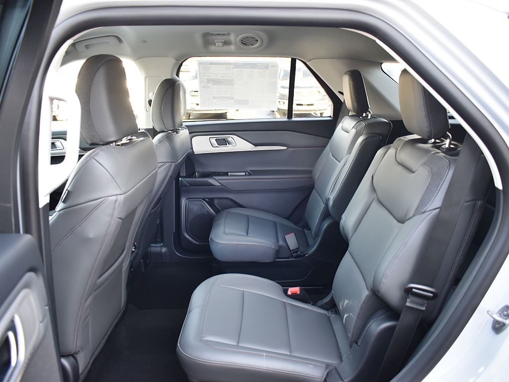 New 2026 Ford Explorer - photo 8