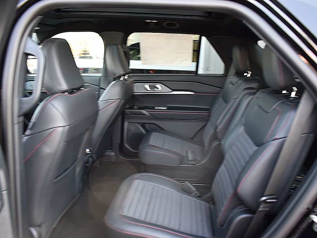 New 2026 Ford Explorer - photo 8