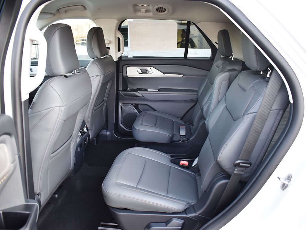 New 2026 Ford Explorer - photo 8