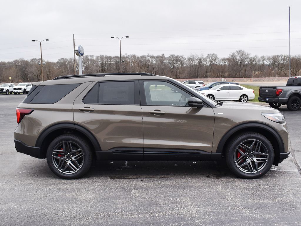 New 2026 Ford Explorer - photo 17