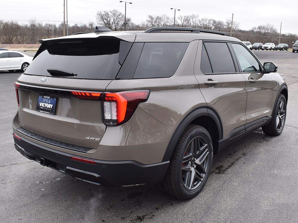 New 2026 Ford Explorer - photo 18
