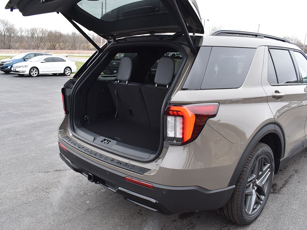 New 2026 Ford Explorer - photo 31