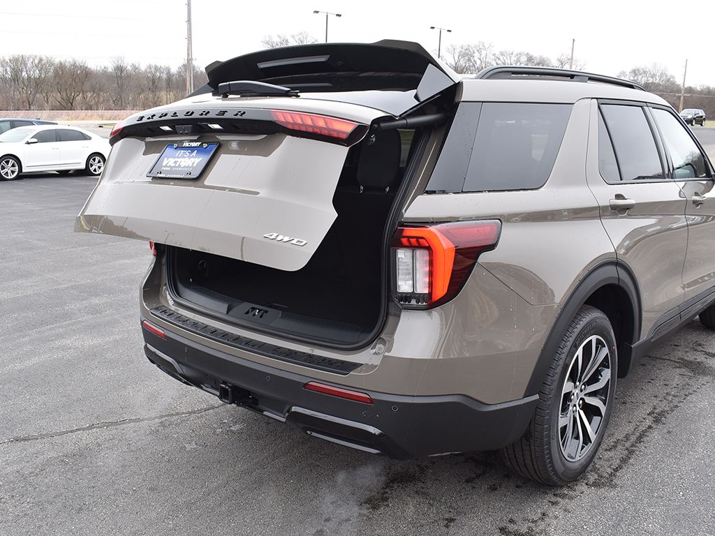 New 2026 Ford Explorer - photo 31