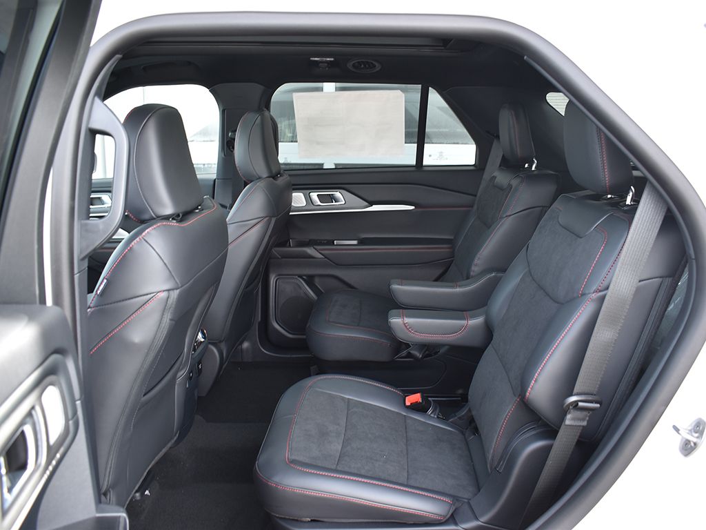 New 2026 Ford Explorer - photo 8