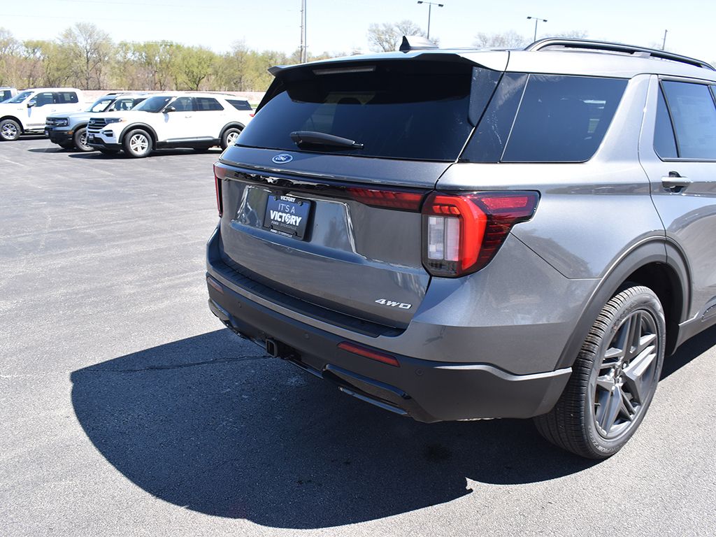 New 2026 Ford Explorer - photo 32