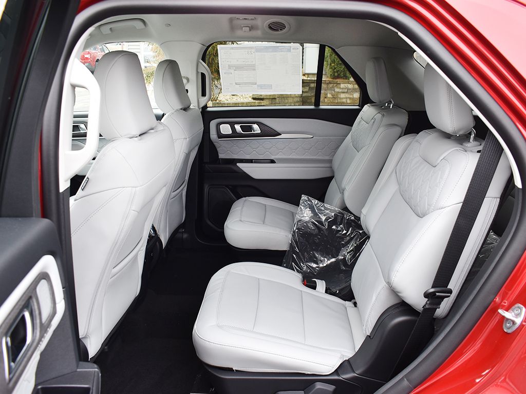 New 2026 Ford Explorer - photo 8
