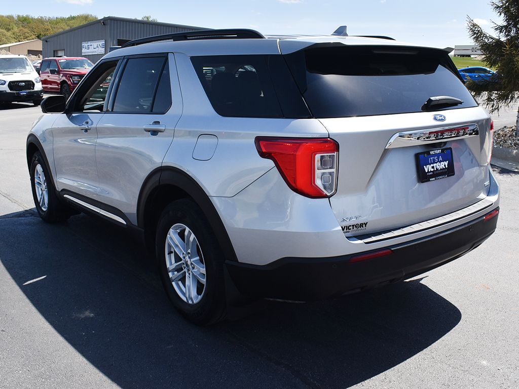 Used 2020 Ford Explorer - photo 2
