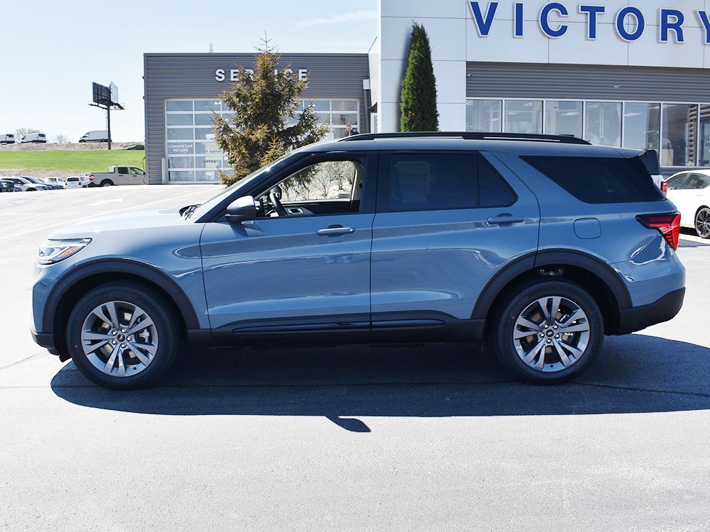 New 2026 Ford Explorer - photo 2