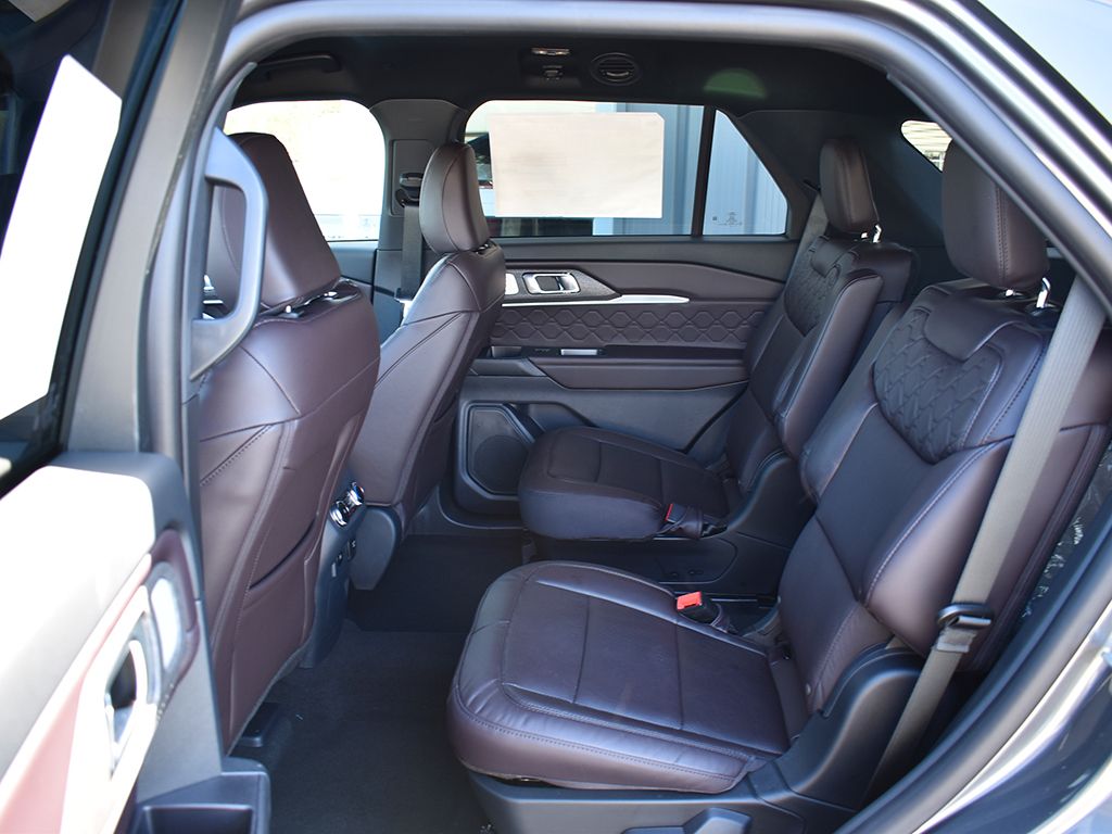 New 2026 Ford Explorer - photo 8