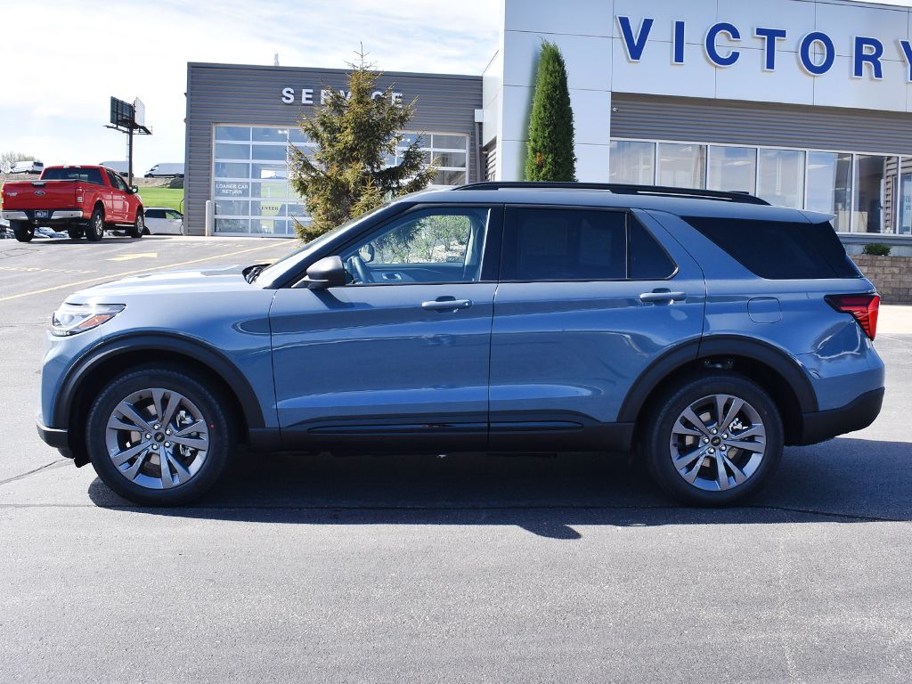 New 2026 Ford Explorer - photo 2
