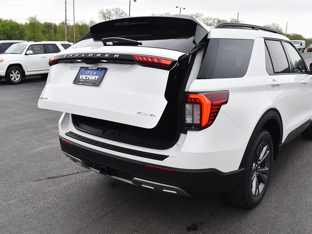 New 2026 Ford Explorer - photo 32
