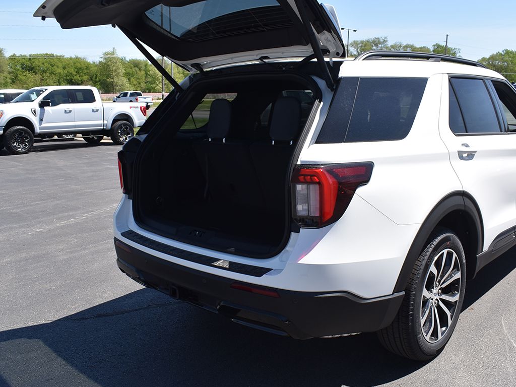 New 2026 Ford Explorer - photo 30