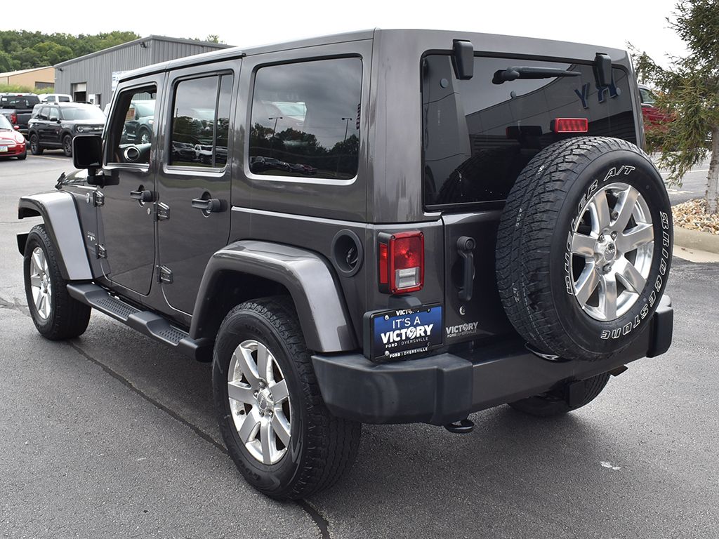 Used 2016 Jeep Wrangler - photo 2