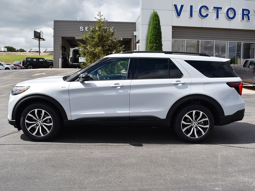 New 2026 Ford Explorer - photo 2