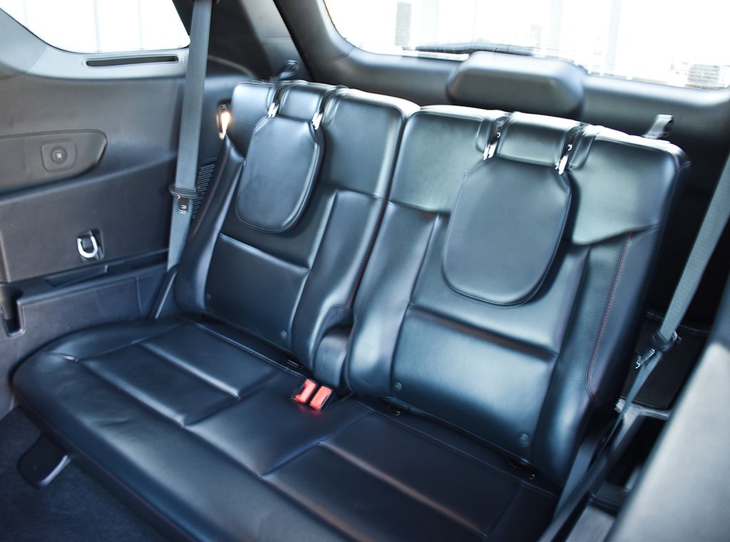 Used 2025 Ford Explorer - photo 9