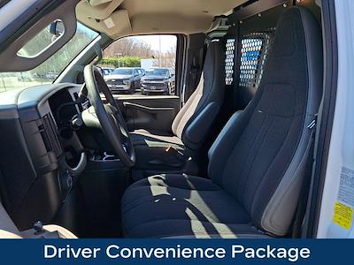 Used 2024 GMC Savana 2500 - photo 1