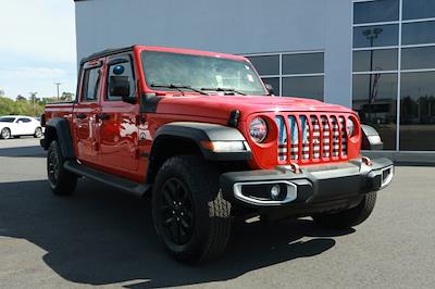 Used 2023 Jeep Gladiator - photo 1