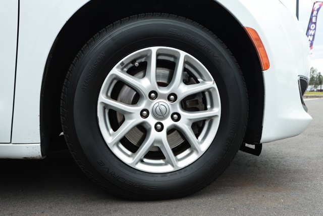 Used 2020 Chrysler Pacifica - photo 7