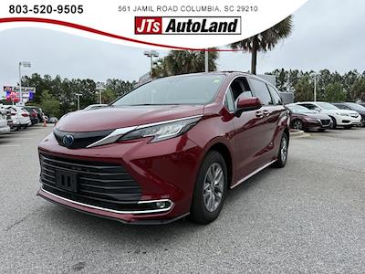 Used 2023 Toyota Sienna XLE AWD Minivan for sale #D541085A - photo 1