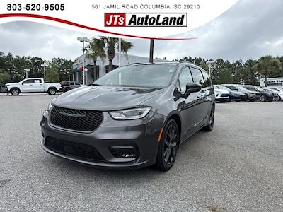 Used 2022 Chrysler Pacifica Limited Minivan for sale #J2707 - photo 1