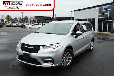 Used 2023 Chrysler Pacifica Touring L Minivan for sale #P8559 - photo 1