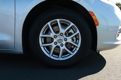 Used 2024 Chrysler Pacifica Touring L Minivan for sale #P8561 - photo 2