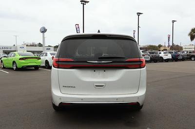 Used 2024 Chrysler Pacifica Touring L Minivan for sale #P8562 - photo 1