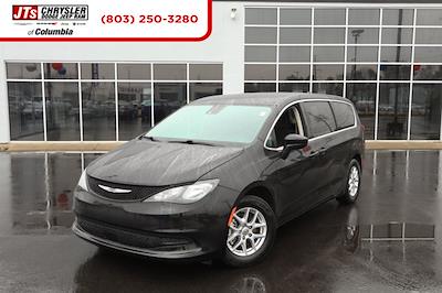 Used 2023 Chrysler Voyager LX Minivan for sale #P8596 - photo 1