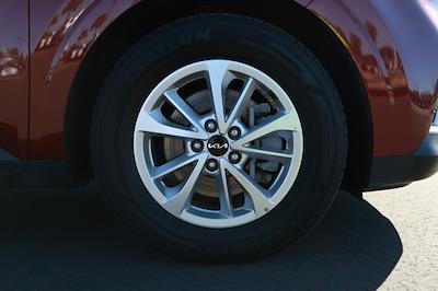 Used 2024 Kia Carnival - photo 1