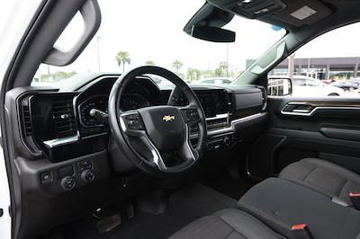 Used 2025 Chevrolet Silverado 1500 - photo 1