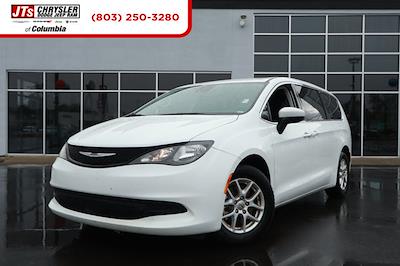 Used 2023 Chrysler Voyager - photo 1