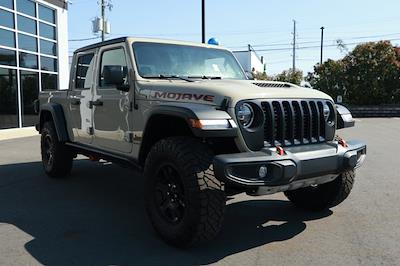 Used 2022 Jeep Gladiator - photo 1